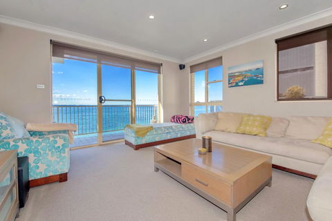 Alcheringa Unit 3 & 4, 32 Sandy Point Road - Accommodation Burleigh 0