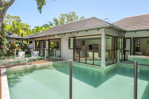 Alcove Sands - Accommodation Burleigh 1