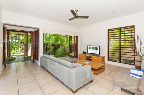 Alcove Sands - Accommodation Burleigh 2