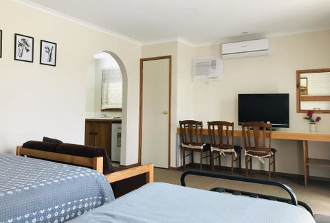 Alfred Motor Inn - Accommodation Burleigh 1