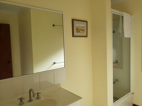 Alkira Inverloch Heights - Accommodation Burleigh 2