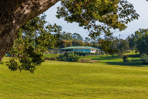 All About Me B & B - Accommodation Burleigh 1