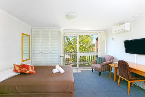 Alloggio Bathurst (previously Bathurst Apartments) - Accommodation Burleigh 1