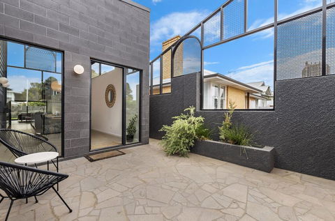 Allure On Barclay - Accommodation Burleigh 3