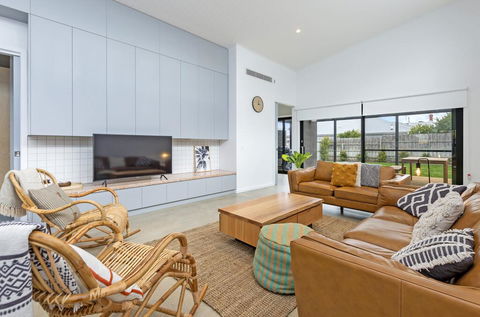 Allure On Barclay - Accommodation Burleigh 0