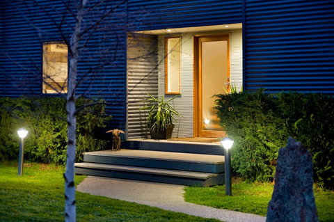 Alofi - Accommodation Burleigh 0