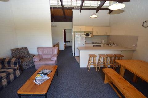 Alpha 8 - Accommodation Burleigh 1
