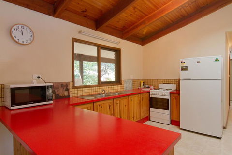 Alrima Lodge, Bright - Accommodation Burleigh 3