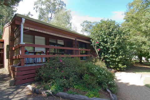 Alrima Lodge, Bright - Accommodation Burleigh 1