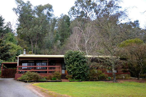 Alrima Lodge, Bright - Accommodation Burleigh 0
