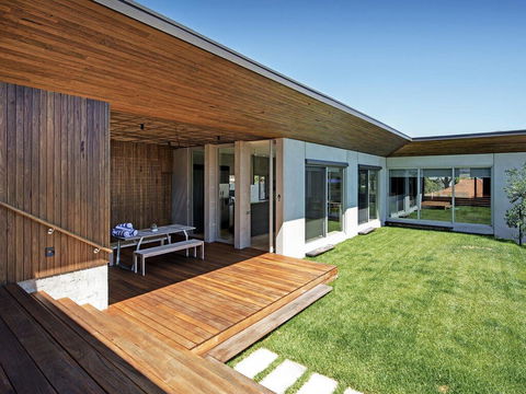 Amagansett - Accommodation Burleigh 2