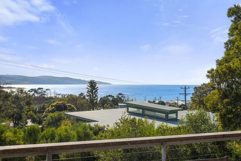 Amaroo - Accommodation Burleigh 1