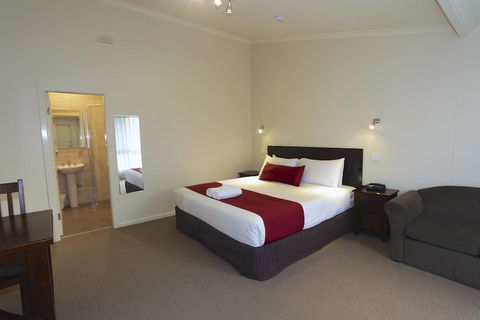 Amaroo Motel - Accommodation Burleigh 2