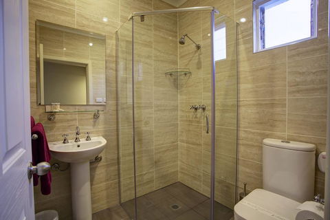 Amaroo Motel - Accommodation Burleigh 3