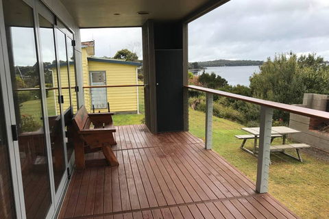 Amazing Ansons Bay Absolute Waterfront Beach House - Accommodation Burleigh 1
