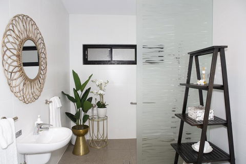 Amazing Grace - Accommodation Burleigh 1