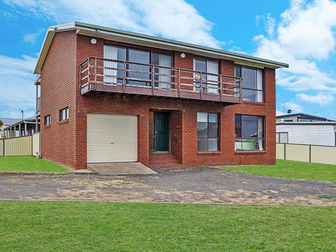 AMBIENCE BY THE SEA - Accommodation Burleigh 2