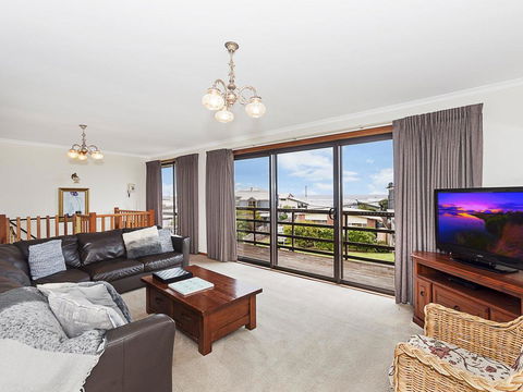 AMBIENCE BY THE SEA - Accommodation Burleigh 3