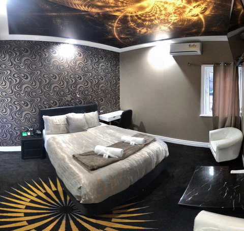 Amelia Boutique Hotel - Accommodation Burleigh 3
