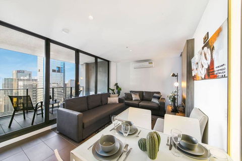 An Exquisite 2BR Apt With Stunning City Views - Accommodation Burleigh 2