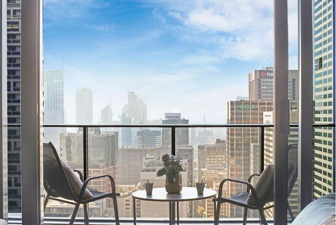 An Exquisite 2BR Apt With Stunning City Views - Accommodation Burleigh 0