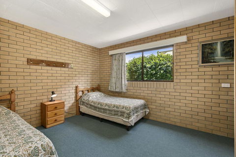Angabunga - Accommodation Burleigh 2