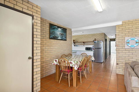Angabunga - Accommodation Burleigh 3