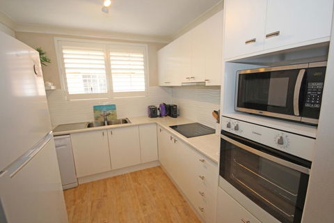 Annie's Apartment - Accommodation Burleigh 0