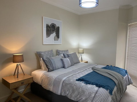 Apartment On Lake Terrace - Accommodation Burleigh 0