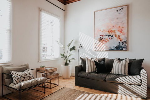 Apartments On Belmore - The Ledger - Accommodation Burleigh 0