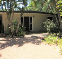 Apjohn House - Accommodation Burleigh