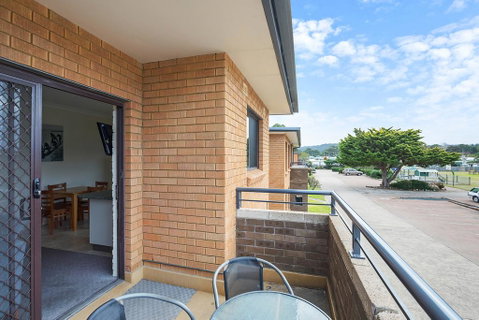 Apollo Unit 13 - Accommodation Burleigh 1