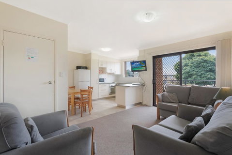 Apollo Unit 13 - Accommodation Burleigh 0