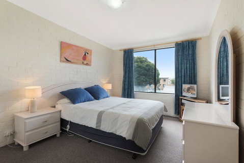 Apollo Unit 13 - Accommodation Burleigh 3