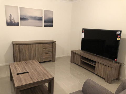 Apple House Tarneit North - Accommodation Burleigh 3
