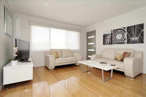 Applecross Riverside Apt - Accommodation Burleigh 3