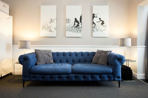 Apt - Cosy Central Studio - Accommodation Burleigh 0