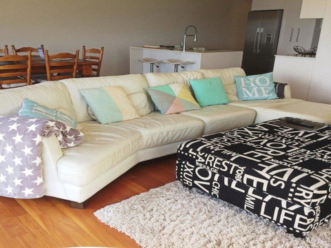Aqua - Views Over Jones Beach - Accommodation Burleigh 3