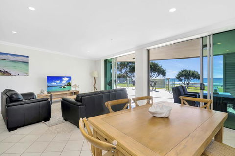 Aqua Solai Unit 1 - Accommodation Burleigh 2