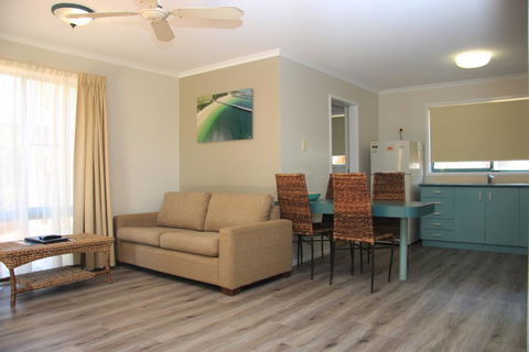 Aqua Villa Holiday Apartments - Accommodation Burleigh 1