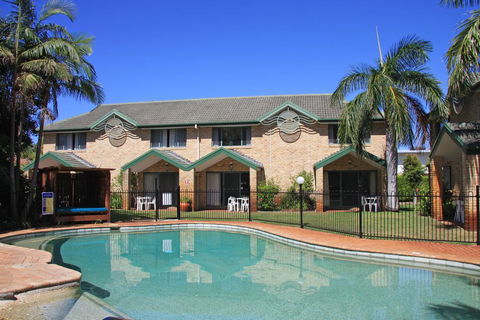 Aqua Villa Holiday Apartments - Accommodation Burleigh 3