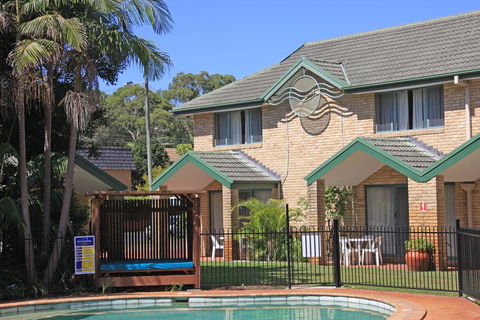 Aqua Villa Holiday Apartments - Accommodation Burleigh 0
