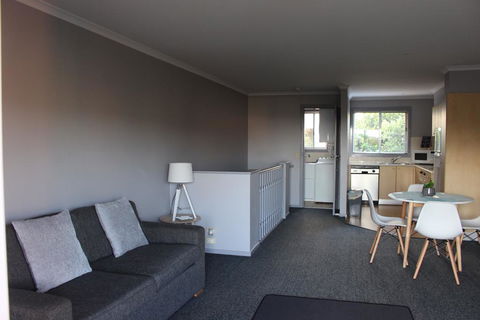 Aqualuna Apartments - Accommodation Burleigh 3