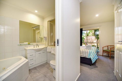 Aqualuna Beach Resort - Unit 25 - Accommodation Burleigh 1