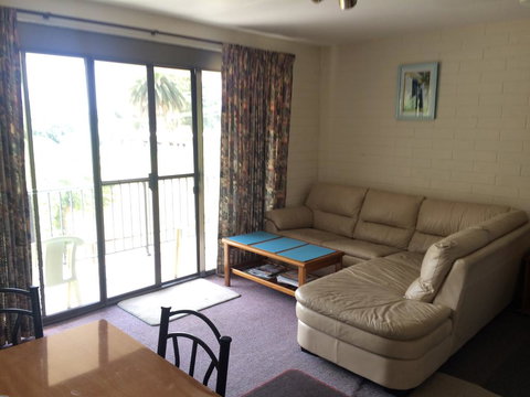 Aquarius Holiday Apartments - Accommodation Burleigh 2