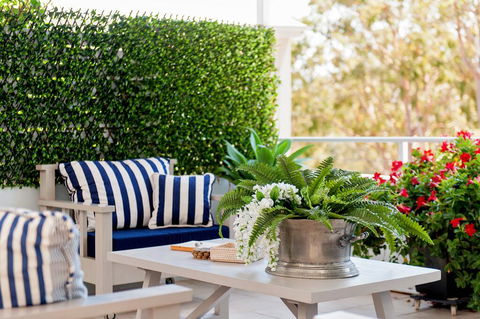 Arabella - Stylish Seaside Sanctuary With Views - Accommodation Burleigh 1