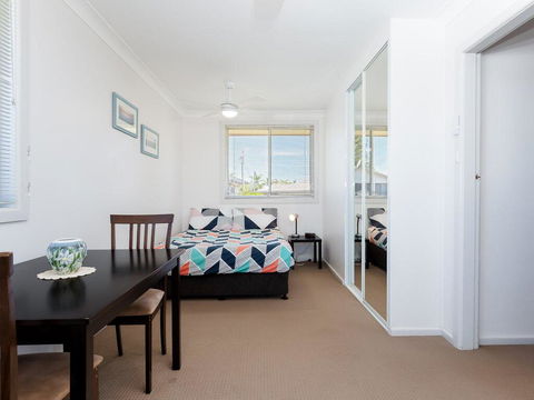 Argyle Cottage' 41 Argyle Avenue - Great Family Home For Holidays - Accommodation Burleigh 3