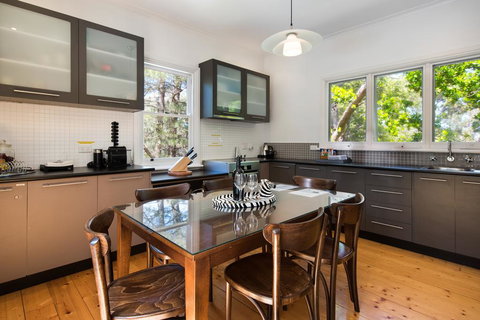 Ashling - Accommodation Burleigh 2