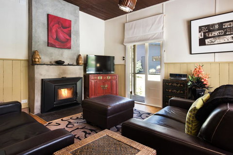 Ashling - Accommodation Burleigh 1