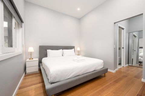 Luxurious House Near Flemington Racecourse - Accommodation Burleigh 0